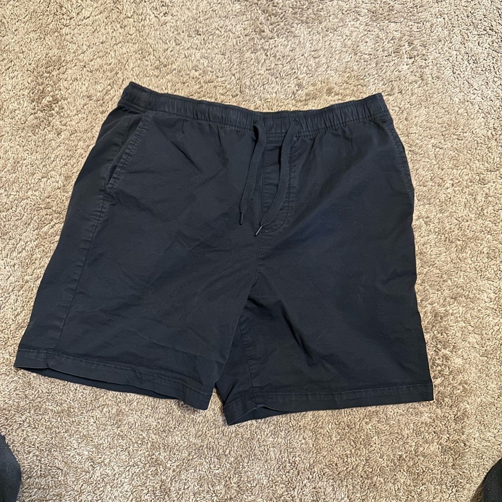 Men’s Gap Shorts. Navy blue, size medium, 9 inch length.